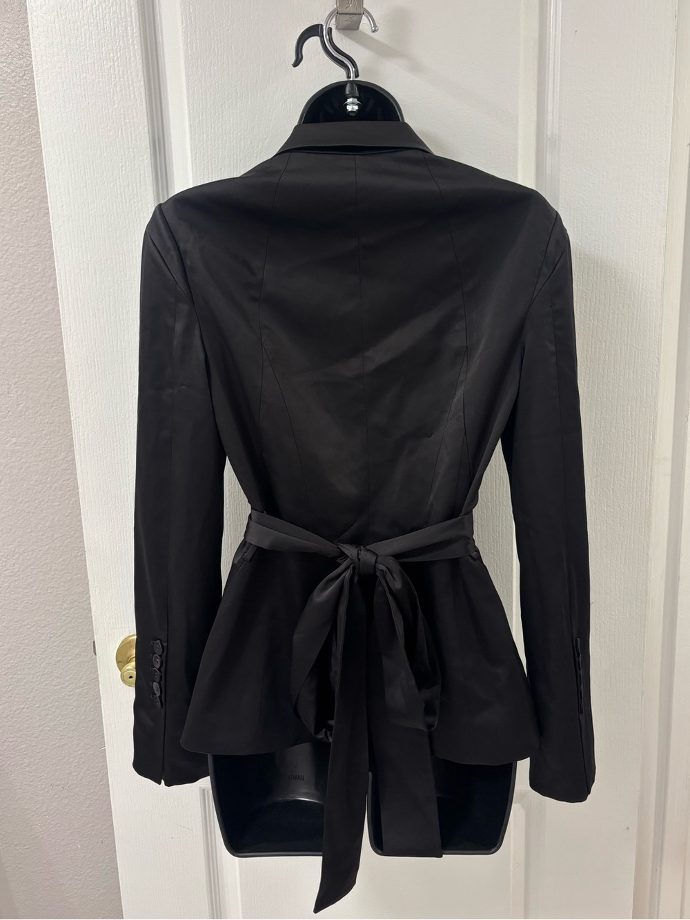 BCBGMaxAzria Satin Tailored Single-Breast Black Wrap Tie Back Blazer Classic XS - Picture 2 of 9